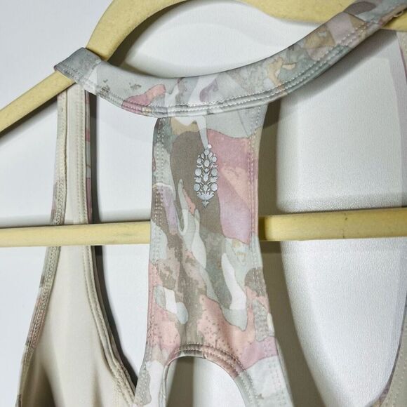 Free People Movement Sports Bra Pink Tan Gray Camouflage Small - Picture 4 of 7